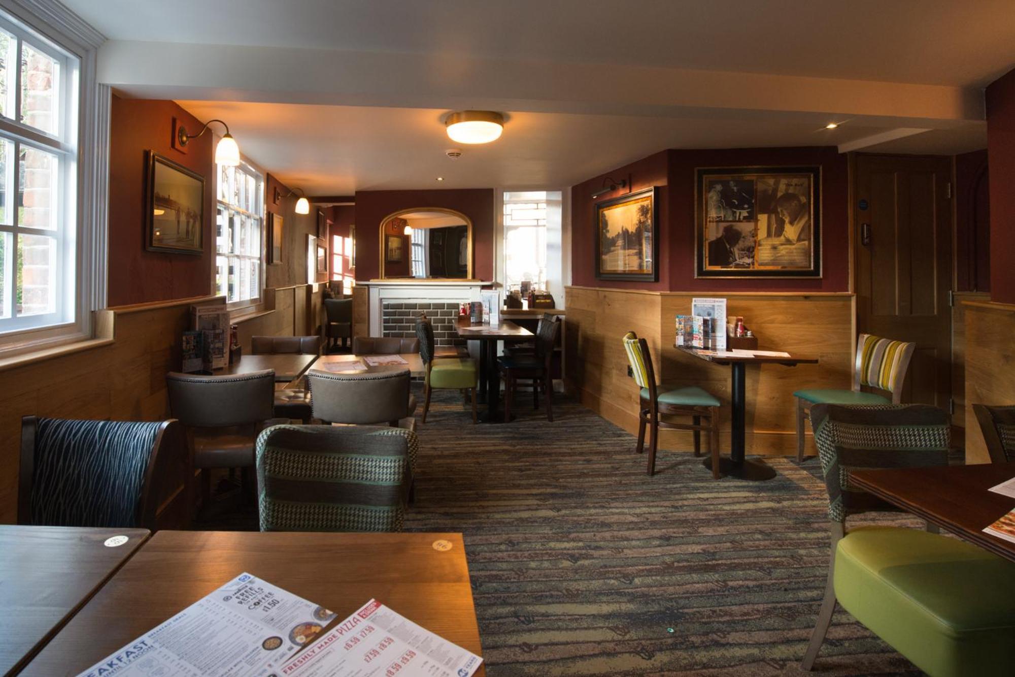 The King'S Head Hotel Wetherspoon Beccles Esterno foto