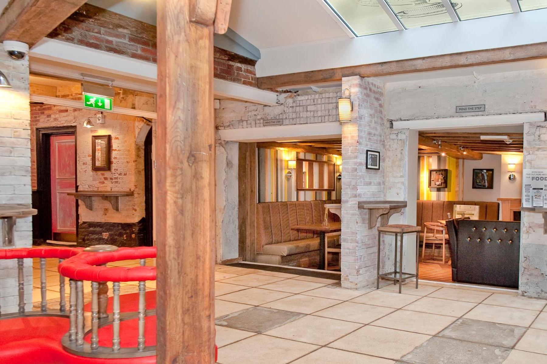 The King'S Head Hotel Wetherspoon Beccles Esterno foto