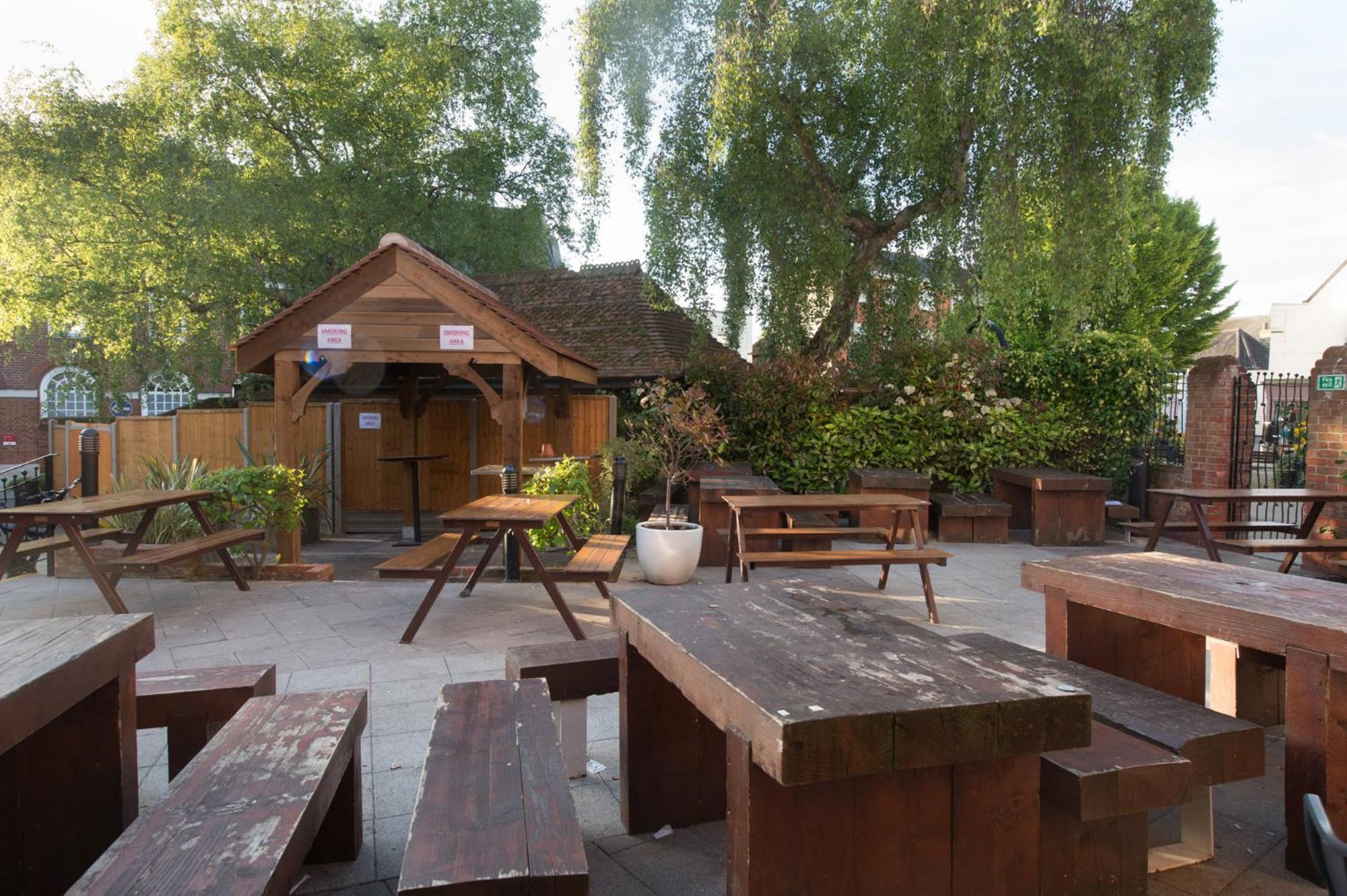 The King'S Head Hotel Wetherspoon Beccles Esterno foto