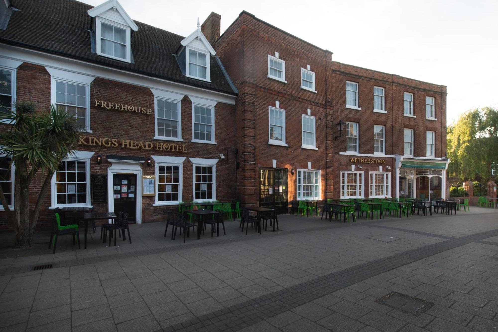 The King'S Head Hotel Wetherspoon Beccles Esterno foto
