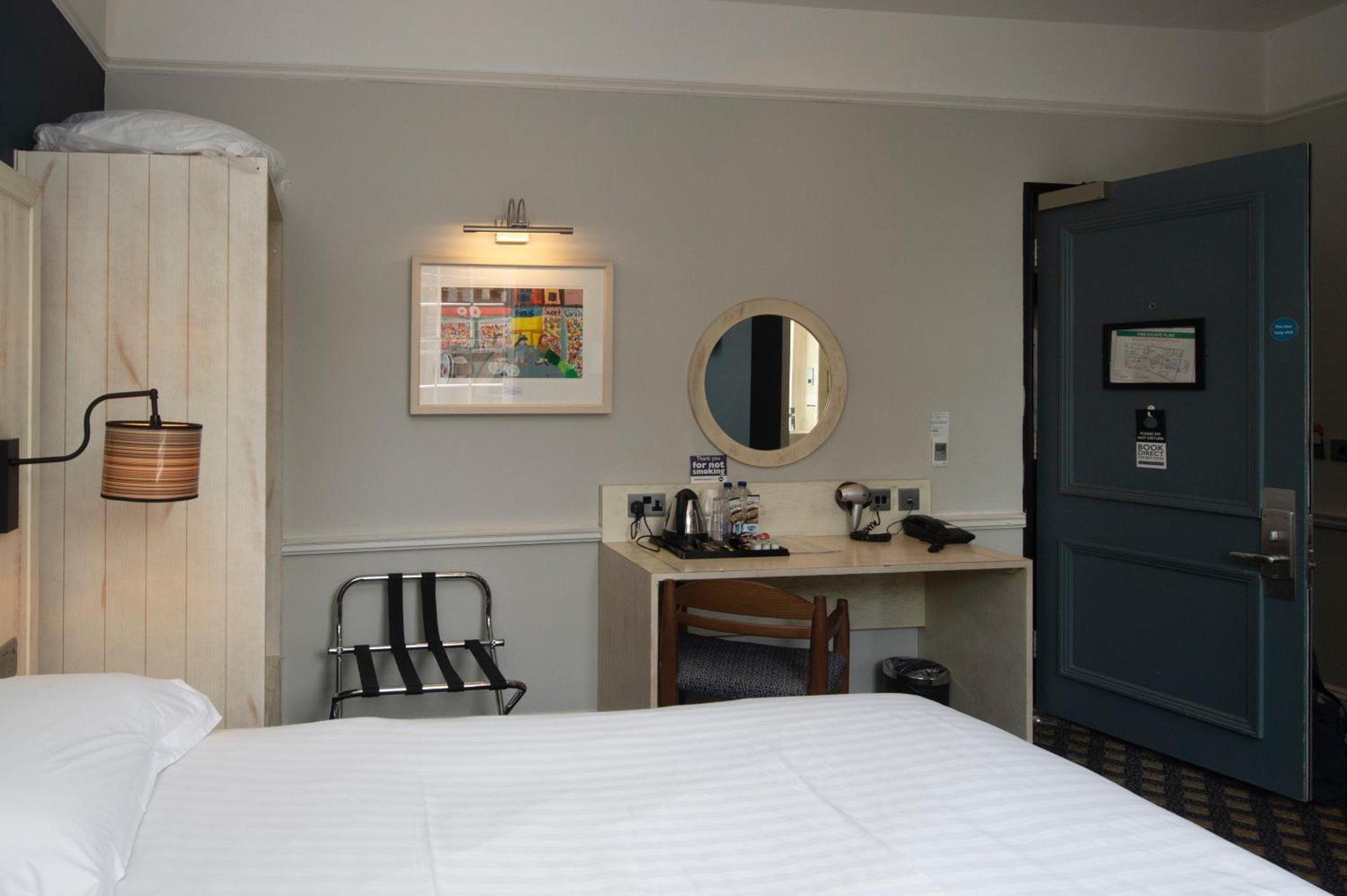 The King'S Head Hotel Wetherspoon Beccles Esterno foto