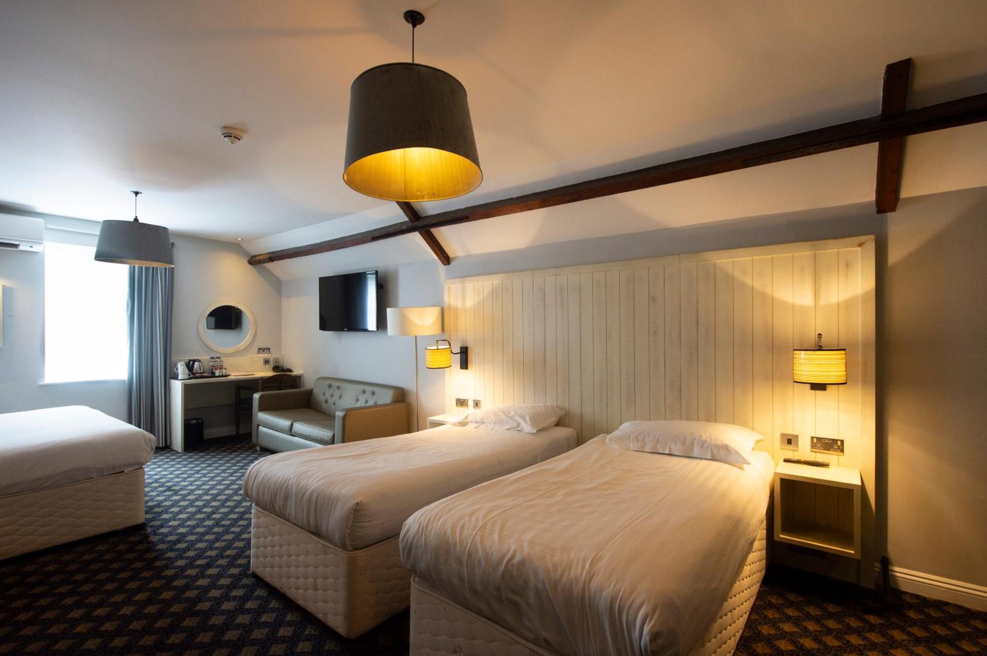 The King'S Head Hotel Wetherspoon Beccles Esterno foto