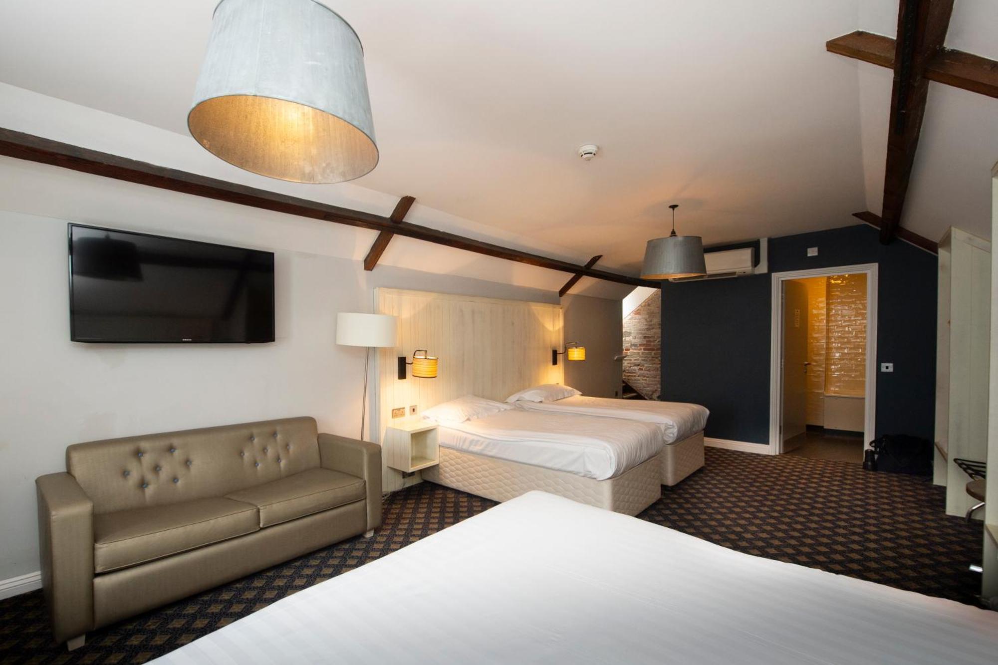 The King'S Head Hotel Wetherspoon Beccles Esterno foto