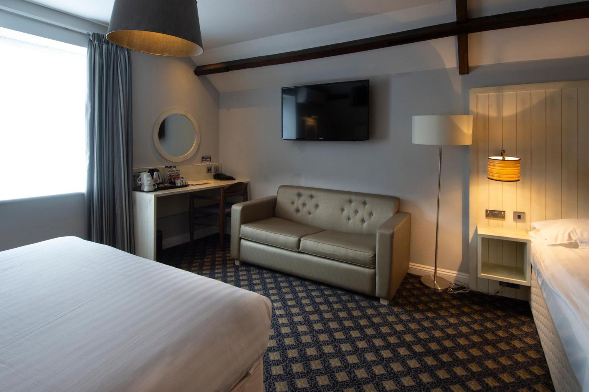 The King'S Head Hotel Wetherspoon Beccles Esterno foto