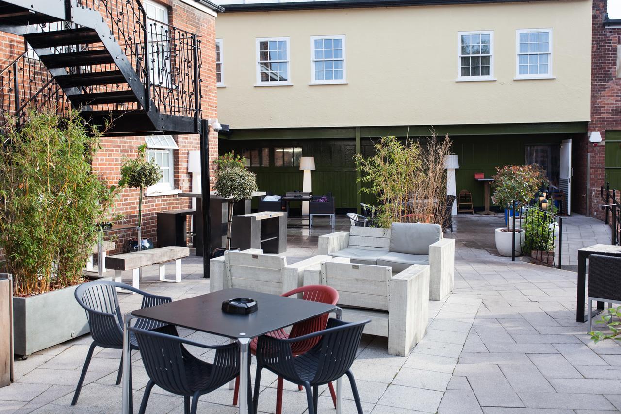 The King'S Head Hotel Wetherspoon Beccles Esterno foto
